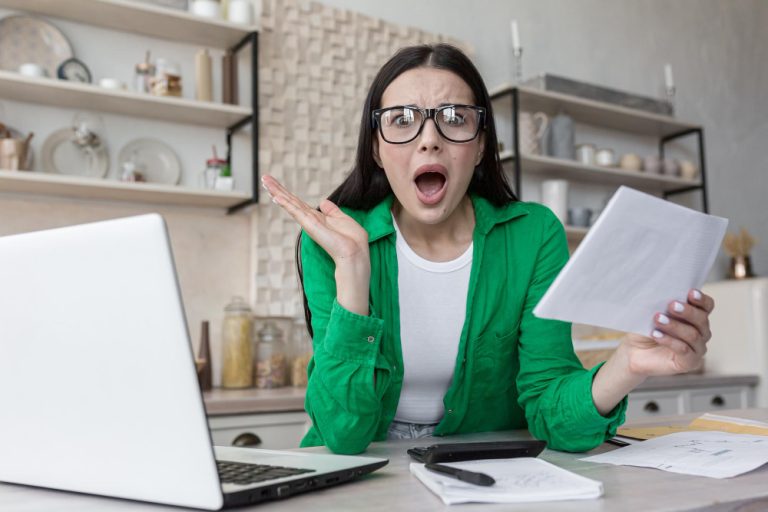 Consumidor tem direito de não ser surpreendido por negativação de dívida em seu nome