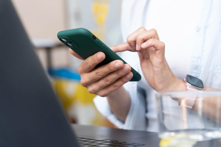 Justiça mantém justa causa de gerente que recebia pagamentos de clientes no próprio Pix