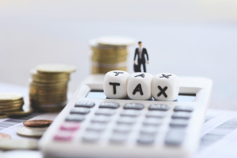 Informação sobre taxa de corretagem no mesmo dia da compra não fere tese fixada em repetitivo