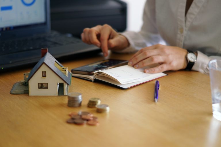 Justiça determina que Banco cesse cobranças de imóvel financiado após morte do Mutuário