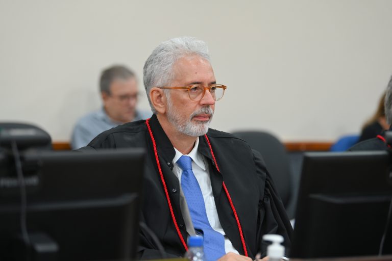 Compensar perdas por desvio de energia é direito da concessionária, desde que não viole regras