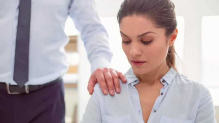 Empresa é condenada a reparar vítima de importunação sexual no trabalho