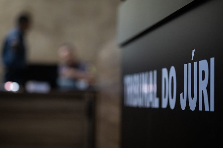 Réu é condenado a 14 anos de prisão por homicídio cometido em bar de Manaus