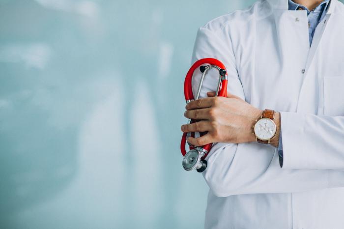 Médico que atuou contra a Covid 19 consegue na Justiça abater dívida de Fies