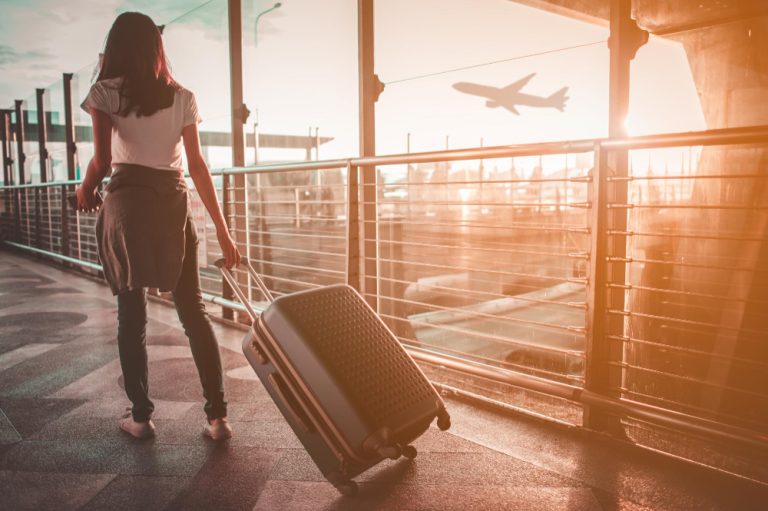 Transporte aéreo ajustado com a companhia e não cumprido, não justifica ‘fortuito evitável’