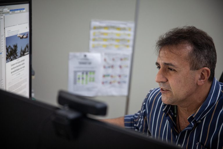 Juiz manda Banco estornar por venda casada, mas fixa que inexiste danos sem desgaste administrativo