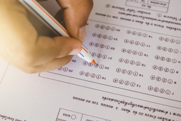 Candidato não pode ser eliminado de concurso por registros criminais sem trânsito em julgado