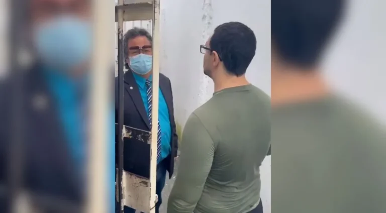 Oficial diz que Delegado preso por Juiz e solto por Ministro somente saiu da cela após arrombamento