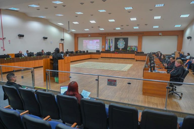 É devido o ICMS  se a entrada da mercadoria no Amazonas se opera entre empresa matriz e filial