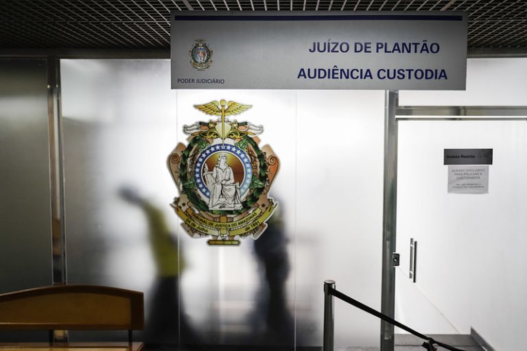 Justiça decreta prisão de motorista que invadiu bar com veículo e  matou garçonete em Manaus