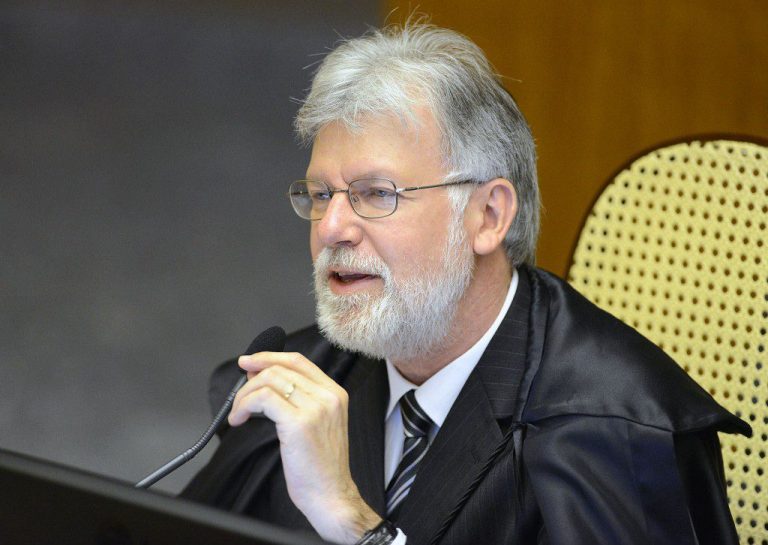 Empresa de e-commerce deve aguardar decisão do STF sobre Difal, decide STJ em caso do Amazonas