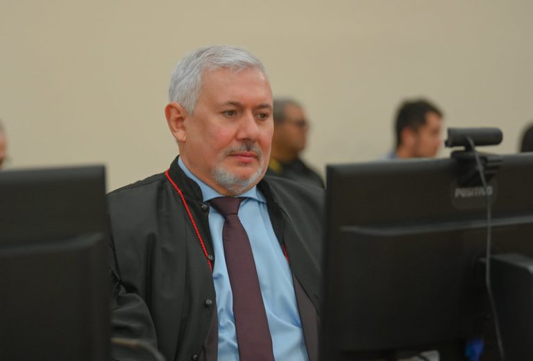 Desembargadores mantêm condenação por estelionato a médico peruano em Manaus