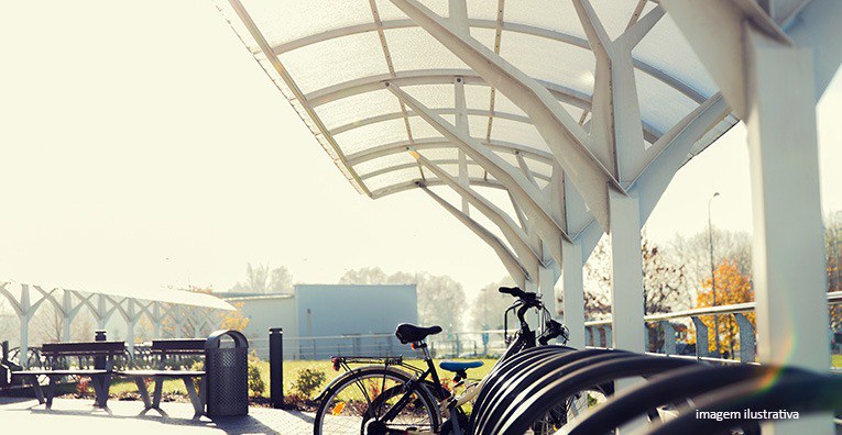 Cliente que teve bicicleta furtada em estacionamento de supermercado será indenizado