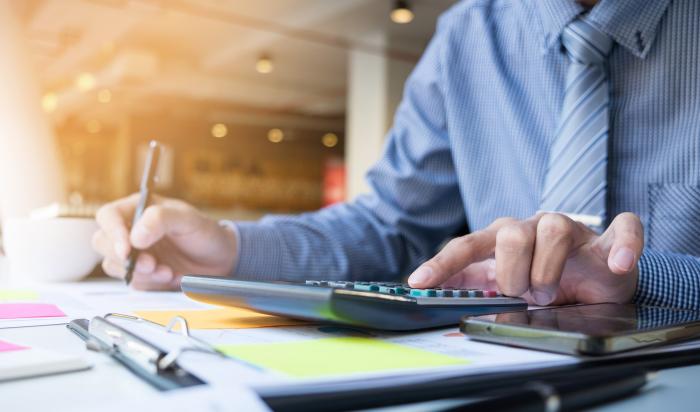 Sem indícios de abuso na cobrança das faturas de energia, o ônus de provar o contrário é do consumidor