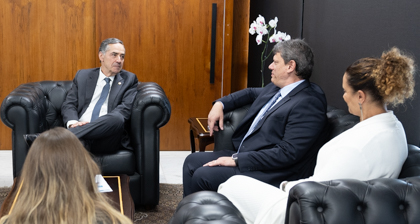 Ministro Luís Roberto Barroso audiência com governador de São