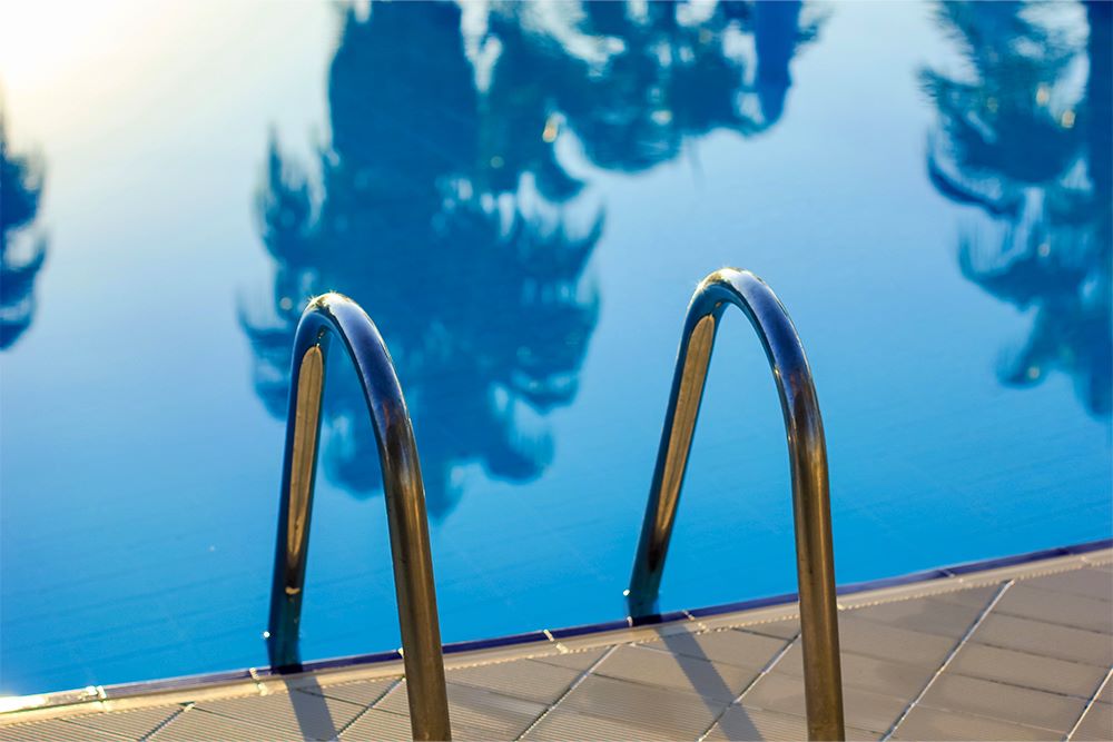 Piscina-vazia.