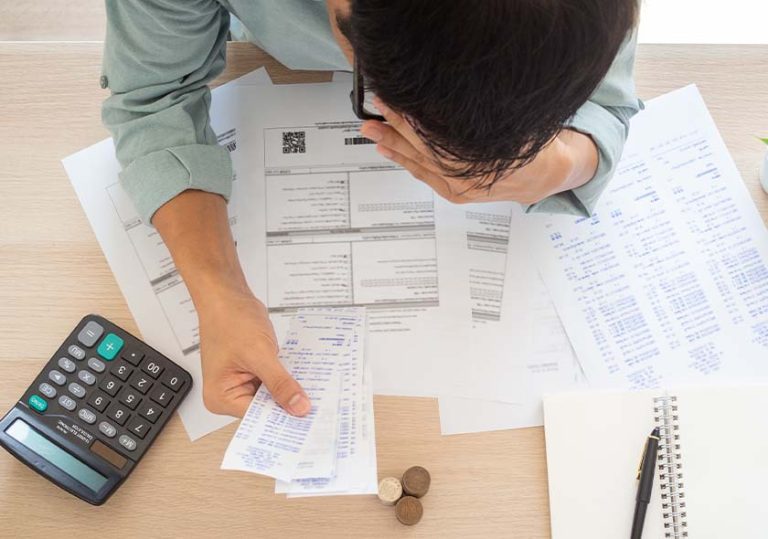 Dívida eterna em contrato nulo travestido de legal gera indenização a cliente no Amazonas