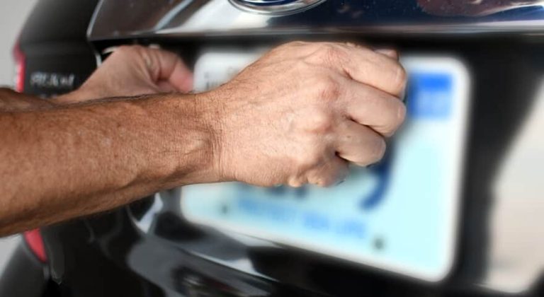 Sentença obriga Detran-AM a implementar sistema nacional de credenciamento de placas veiculares