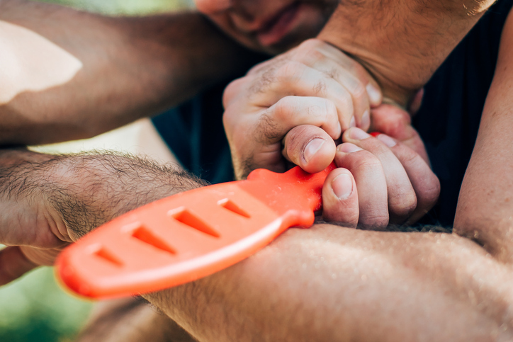 Empresa de vigilância deverá indenizar empregado que se acidentou em curso de defesa pessoal