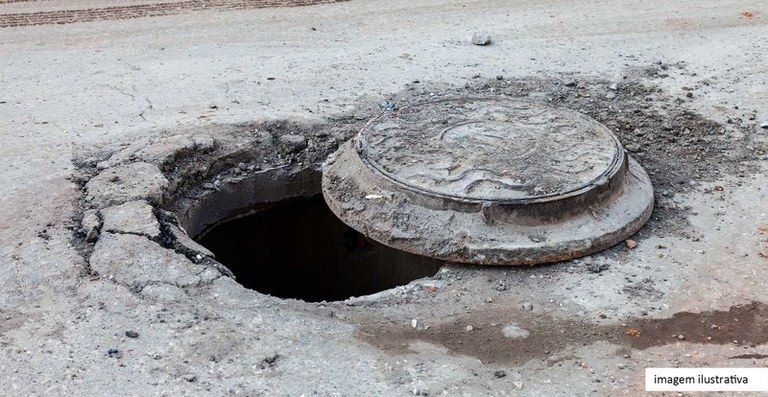 Motorista que teve carro danificado por bueiro deve ser indenizado pela prestadora