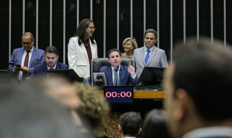 PEC da Blindagem pode barrar ações contra corrupção no uso de emendas