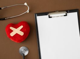 Comissão aprova projeto que permite a ex-cônjuges manter plano de saúde após separação