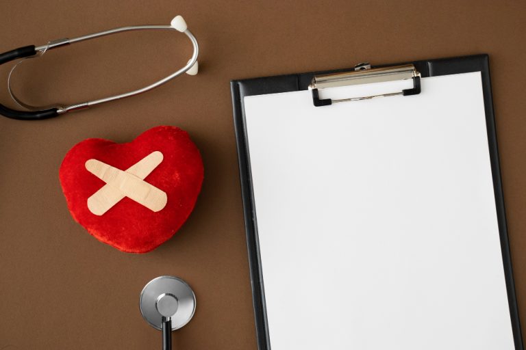 Comissão aprova projeto que permite a ex-cônjuges manter plano de saúde após separação