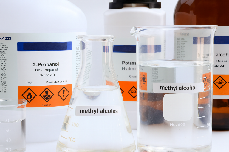 Contato permanente com metanol sem equipamento de proteção gera adicional