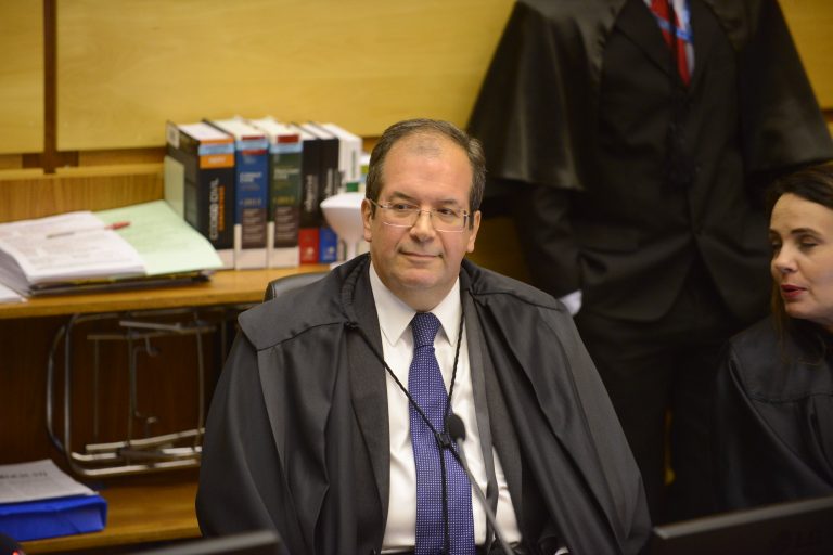 STJ: competência para autorizar viagem internacional de menor é do Juizado da Infância e Juventude