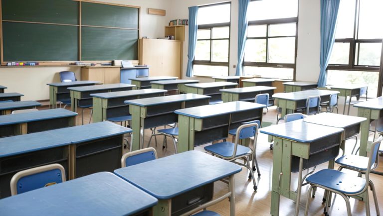 Justiça de Santa Catarina manda reintegrar aluno expulso sem defesa de escola particular