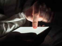 STJ decide que posar para foto com celular na prisão não configura falta grave