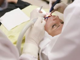 Justiça condena empresa de planos odontológicos por descontos indevidos em conta bancária de cliente