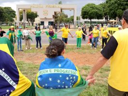 Médico e advogados visitam Bolsonaro antes de audiência de custódia