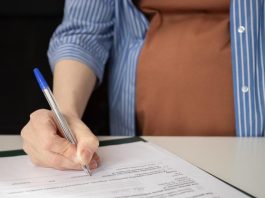 Sem assistência do sindicato na rescisão, pedido de demissão de gestante é inválido