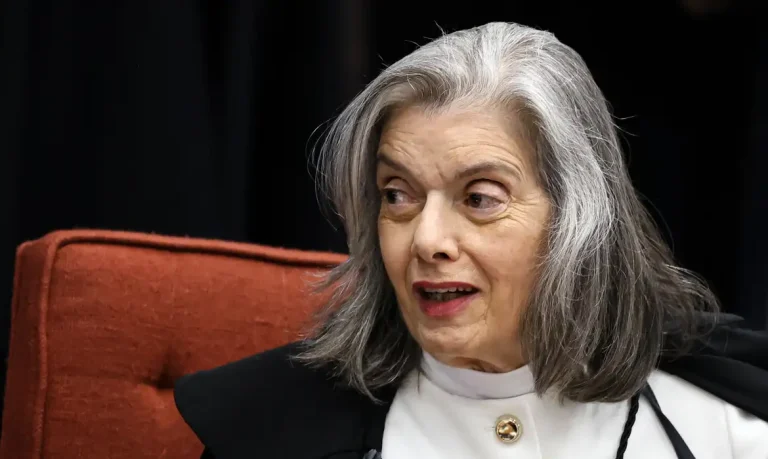 Cármen Lúcia ressalta gravidade da violência contra mulheres negras