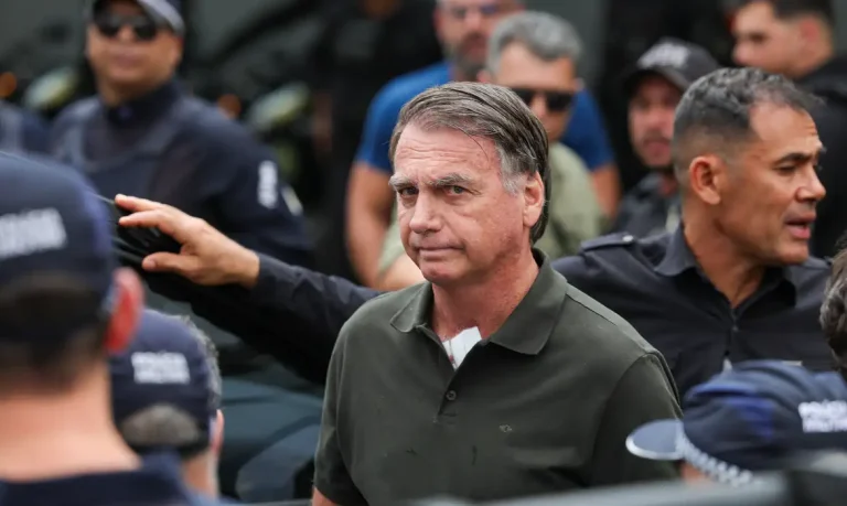 Moraes autoriza Bolsonaro a receber comida especial na prisão