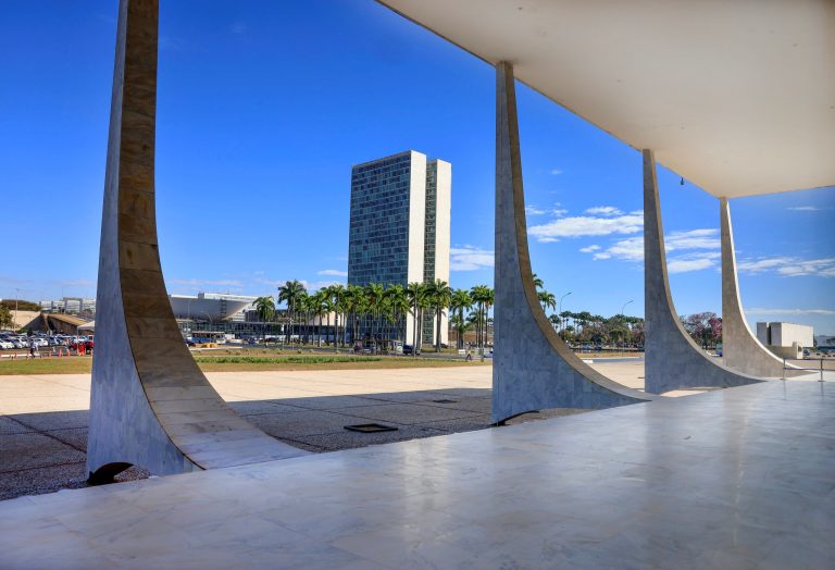 Ação de celetista contratado antes da Constituição de 1988 deve ser julgada pela Justiça do Trabalho