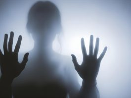 Dano moral decorrente de violência doméstica contra a mulher é presumido, decide STJ