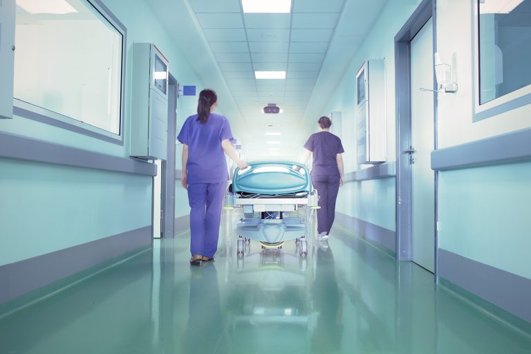 Hospital é condenado por exigir pagamento antes de atendimento emergencial
