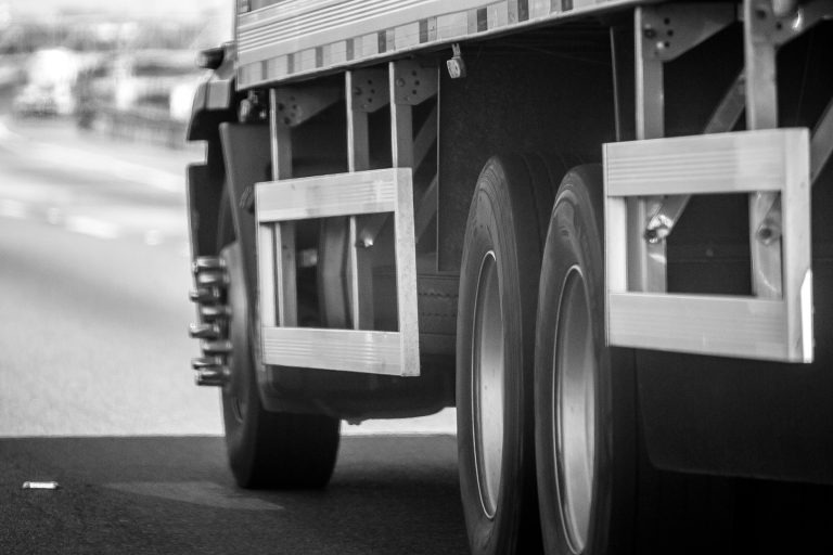 TJ-SP mantém condenação de homem por roubo de caminhão de carne