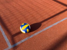 Funcionário que se machucou em jogo de vôlei durante confraternização não será indenizado