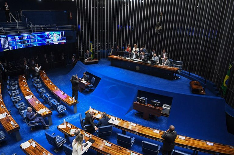 Comissão aprova comparecimento obrigatório de agressor a programa de reeducação
