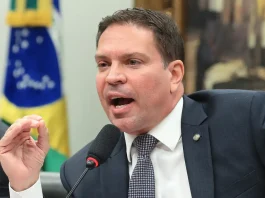 Moraes pede aos Estados Unidos extradição de Ramagem