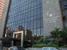 Falta de socorro a trabalhadora grávida implica dano moral indenizável pelo empregador