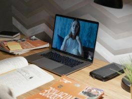 Faculdade particular deve restabelecer bolsa de estudos e aproveitar disciplinas já cursadas por aluno