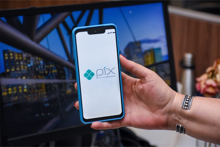 Motorista deve devolver R$ 88 mil desviados de idosa