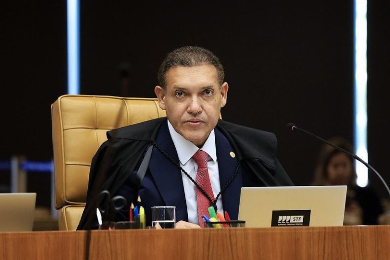 Nunes Marques derruba decisão do TRE-AM que suspendeu cassação de Elan Alencar