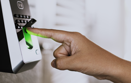 TRT-MS mantém justa causa de vendedor por fraude no ponto