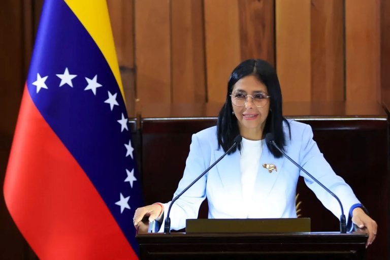 Libertação de presos após anistia expõe limites jurídicos da transição política na Venezuela