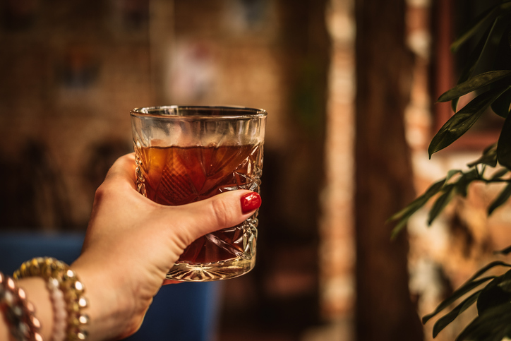 TST mantém justa causa de gerente que colocou álcool em gel na bebida de colegas em happy hour